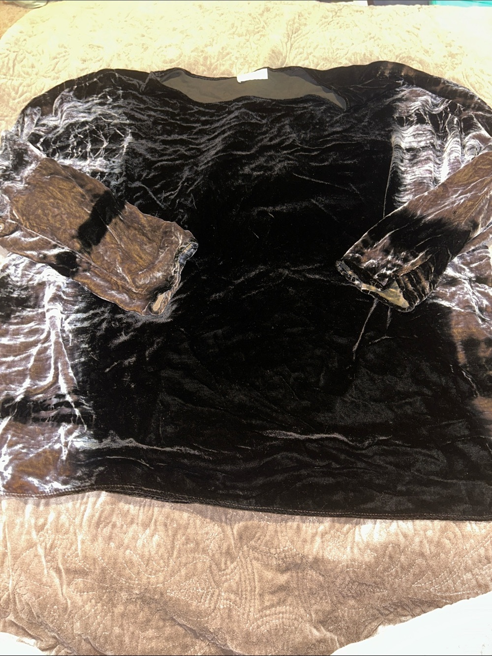 Krista Velvet Shirt